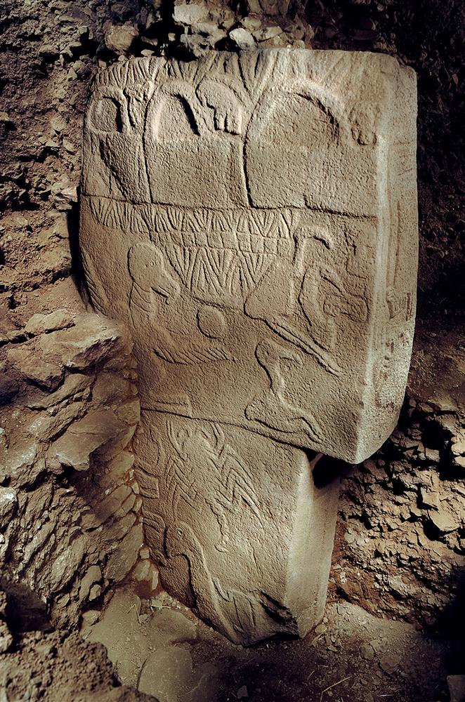 Kulturgeschichte ist ein wichtiger Schlüssel zur Verständigung. Pfeiler bei Göbeklitepe von TCKTB