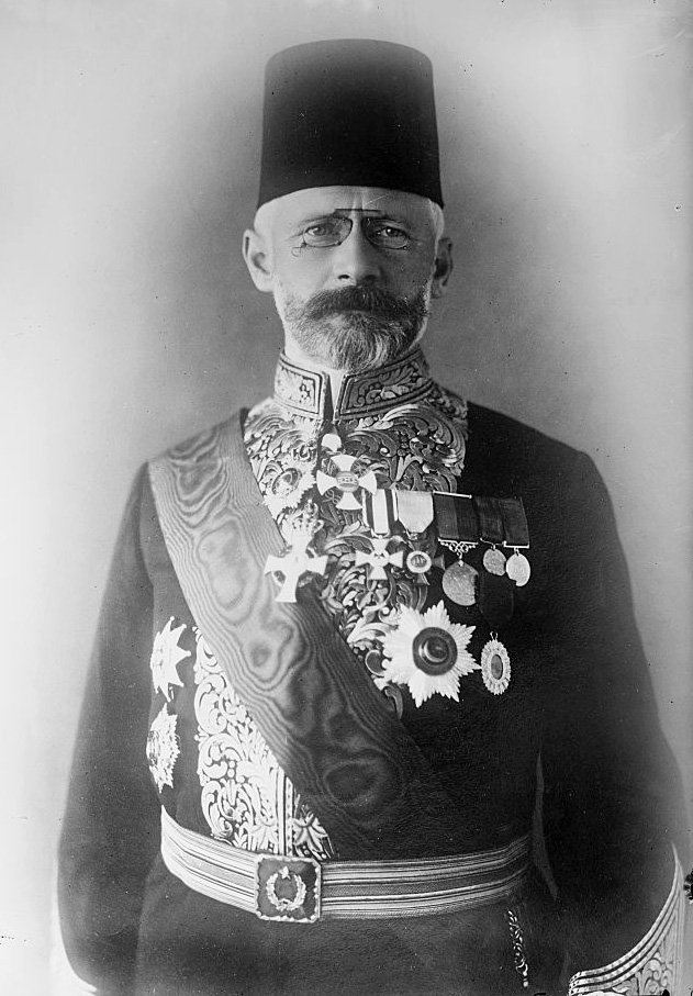 Chefingenieur Heinrich August Meißner zur Verleihung des Titels Paşa in osmanischer Uniform mit Mecidiye Orden (1904)